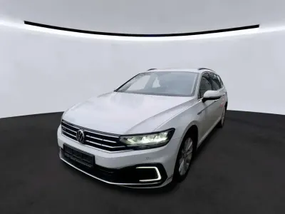Używany VW Passat GTE 218 KM (160 kW) 2021 Biały Kombi