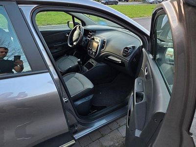 Usata Renault Captur Experience 110 CV (80 kW) 2015 Grigio SUV