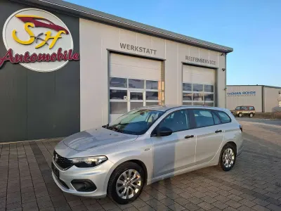 Gebraucht Fiat Tipo Street 95 PS (69 kW) 2019 Colore esterno Kombi
