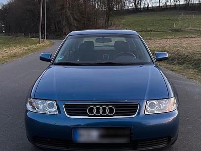 Gebraucht Audi A3 Ambiente 102 PS (75 kW) 2001 Blau Kleinwagen