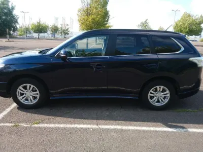 Gebraucht Mitsubishi Outlander 150 PS (110 kW) 2012 Blau SUV
