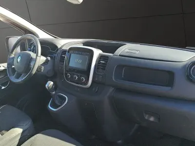 Gebraucht Renault Trafic Komfort 145 PS (106 kW) 2020 Schwarz Van / Kleinbus