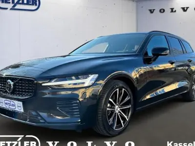 Gebraucht Volvo V60 Plus 455 PS (334 kW) 2025 Schwarz Kombi
