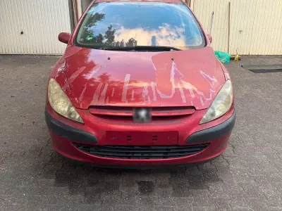 Gebraucht Peugeot 307 Filou 88 PS (64 kW) 2005 Rot Limousine