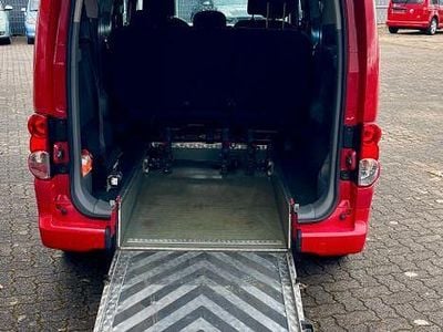 Gebraucht Nissan Evalia Premium Edition 110 PS (80 kW) 2011 Rot Van / Kleinbus
