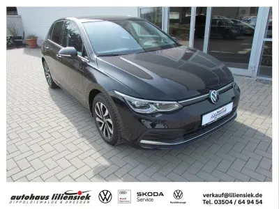 Gebraucht VW Golf VIII Active 150 PS (110 kW) 2022 Schwarz Limousine