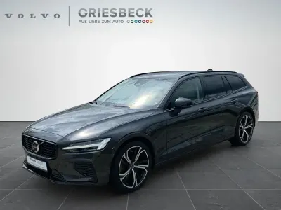 Używany Volvo V60 Ultimate 455 KM (334 kW) 2023 Szary Kombi