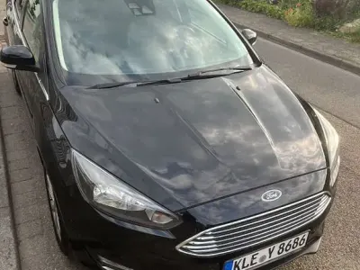 Gebraucht Ford Focus Business Edition 125 PS (91 kW) 2017 Schwarz Limousine