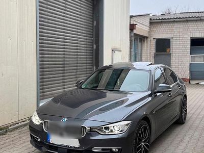 Grau Gebraucht 2015 BMW 320 Luxury Line Limousine | 13.999 € (Fairer Preis)