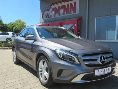 Gebraucht Mercedes GLA200 156 PS (114 kW) 2016 Grau SUV