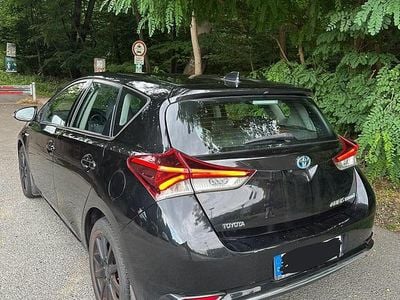 Toyota Auris Hybrid