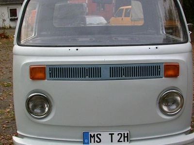 Blau Gebraucht 1977 VW T2 Van | 6.500 €
