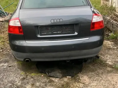 Gebraucht Audi A4 129 PS (94 kW) 2001 Silber Limousine