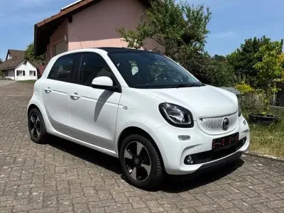 Gebraucht Smart ForFour 90 PS (66 kW) 2019 Weiß Kleinwagen