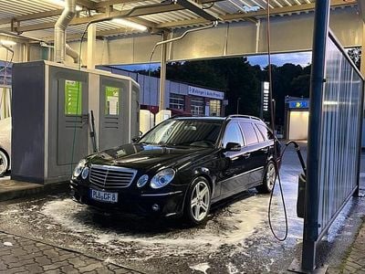 Mercedes E320