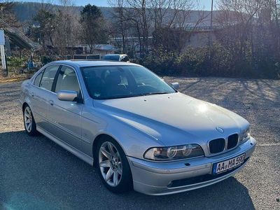 BMW 525