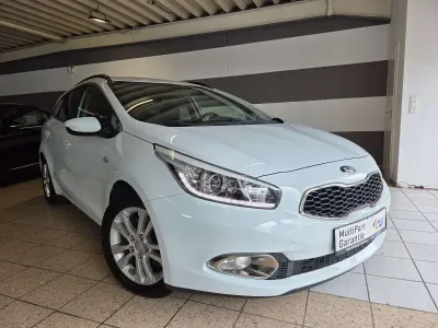 Gebraucht Kia Ceed Sportswagon FIFA World Cup Edition 135 PS (99 kW) 2015 Casa white Kombi