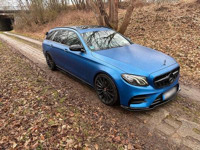 Gebraucht Mercedes E220 AMG 194 PS (142 kW) 2017 Blau Kombi
