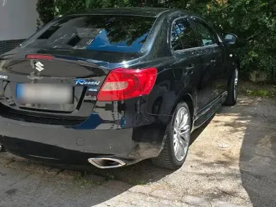 Gebraucht Suzuki Kizashi 178 PS (130 kW) 2011 Schwarz Limousine