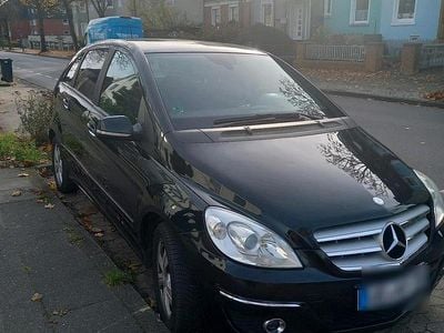 Mercedes B200