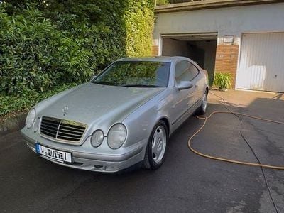 Gebraucht Mercedes CLK230 Elegance 193 PS (141 kW) 1997 Silber Coupé
