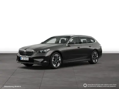 Gebraucht BMW 520 197 PS (144 kW) 2025 Grau Kombi