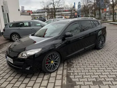 Gebraucht Renault Mégane GrandTour Luxe 150 PS (110 kW) 2012 Schwarz Kombi