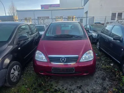 Gebraucht Mercedes A140 Avantgarde 82 PS (60 kW) 1999 Rot Limousine