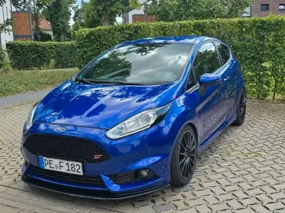 Gebraucht Ford Fiesta Sport 182 PS (133 kW) 2013 Blau Kleinwagen