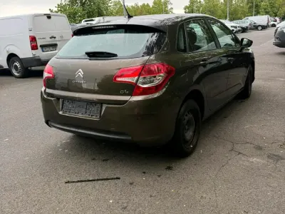 Używany Citroën C4 Tendance 120 KM (88 kW) 2012 Brązowy Sedan/Limuzyna