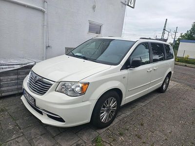 Lancia Voyager