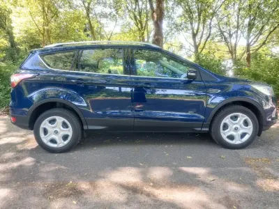 Gebraucht Ford Kuga Cool & Connect 150 PS (110 kW) 2018 Blau SUV
