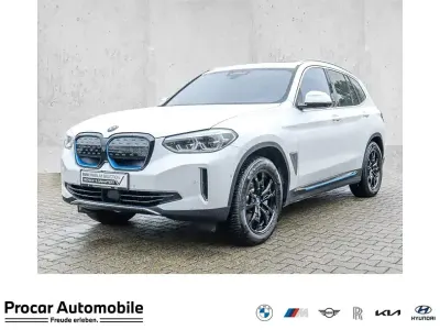 Gebraucht BMW iX3 Impressive 210 kW (286 PS) 2021 Weiß SUV