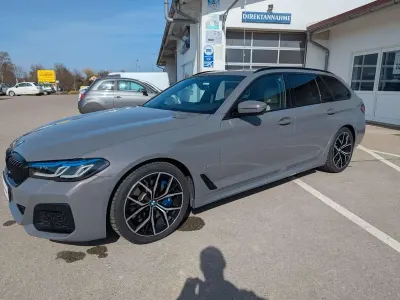 Gebraucht BMW 540 M Sport 340 PS (250 kW) 2022 Berninagrau bernsteineffekt Kombi