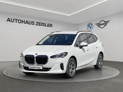 Gebraucht BMW 220 Active Tourer Luxury Line 156 PS (114 kW) 2025 Alpinweiß uni Van / Kleinbus
