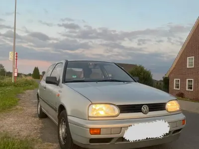 Gebraucht VW Golf III 60 PS (44 kW) 1996 Silber Kleinwagen