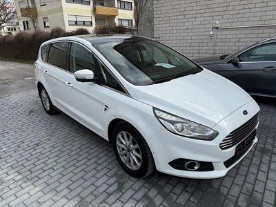Gebraucht Ford S-MAX Titanium 209 PS (153 kW) 2017 Weiß Van / Kleinbus