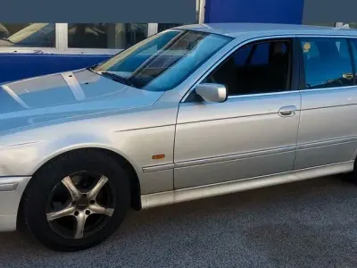 Gebraucht BMW 520 Sport Line 170 PS (125 kW) 2002 Silber Limousine