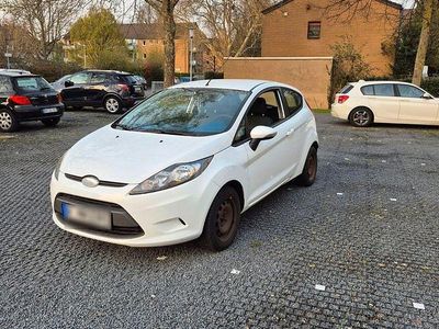Gebraucht Ford Fiesta Trend 82 PS (60 kW) 2009 Weiß Kleinwagen
