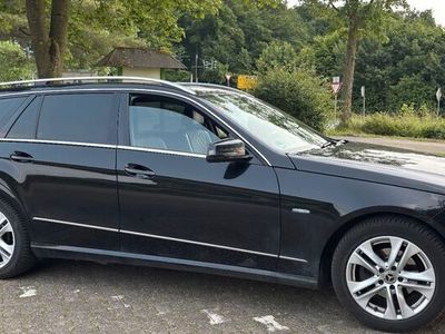 Mercedes E200