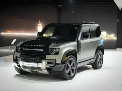 Second-hand Land Rover Defender 301 CP (221 kW) 2021 Verde SUV