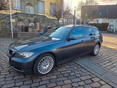 Grau Gebraucht 2006 BMW 320 Kombi | 4.399 € (Fairer Preis)