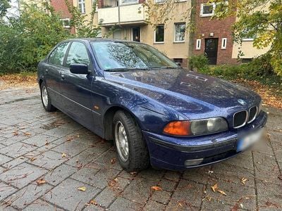 BMW 528