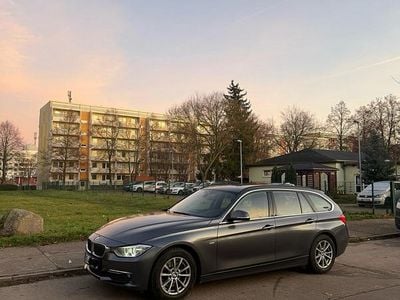 Grau Gebraucht 2015 BMW 320 Luxury Line Kombi | 8.390 € (Superpreis)