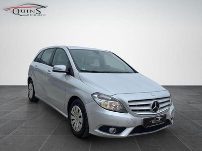 Usata Mercedes B180 122 CV (89 kW) 2012 Argento Monovolume