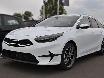 Neu Kia Ceed Sportswagon 140 PS (102 kW) 2025 Carraraweiß Kombi