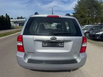 Usata Kia Carnival EX 185 CV (136 kW) 2007 Grigio Monovolume