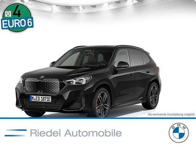 Neu BMW iX1 M Sport 150 kW (204 PS) 2026 Saphirschwarz metallic SUV