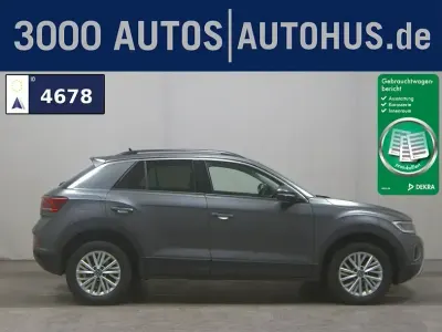 Käytetty VW T-Roc Life 110 HP (80 kW) 2023 Harmaa Katumaasturi