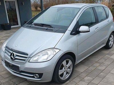 Silber Gebraucht 2011 Mercedes A180 Elegance Van / Kleinbus | 4.990 € (Fairer Preis)